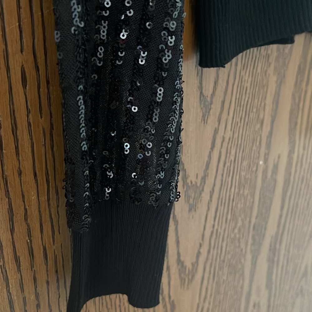 Guess Los Angeles sequins Cardigan, like new! Medium - Picture 5 of 11